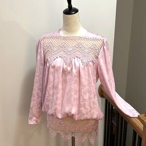 Dainty vintage pink top lace detail